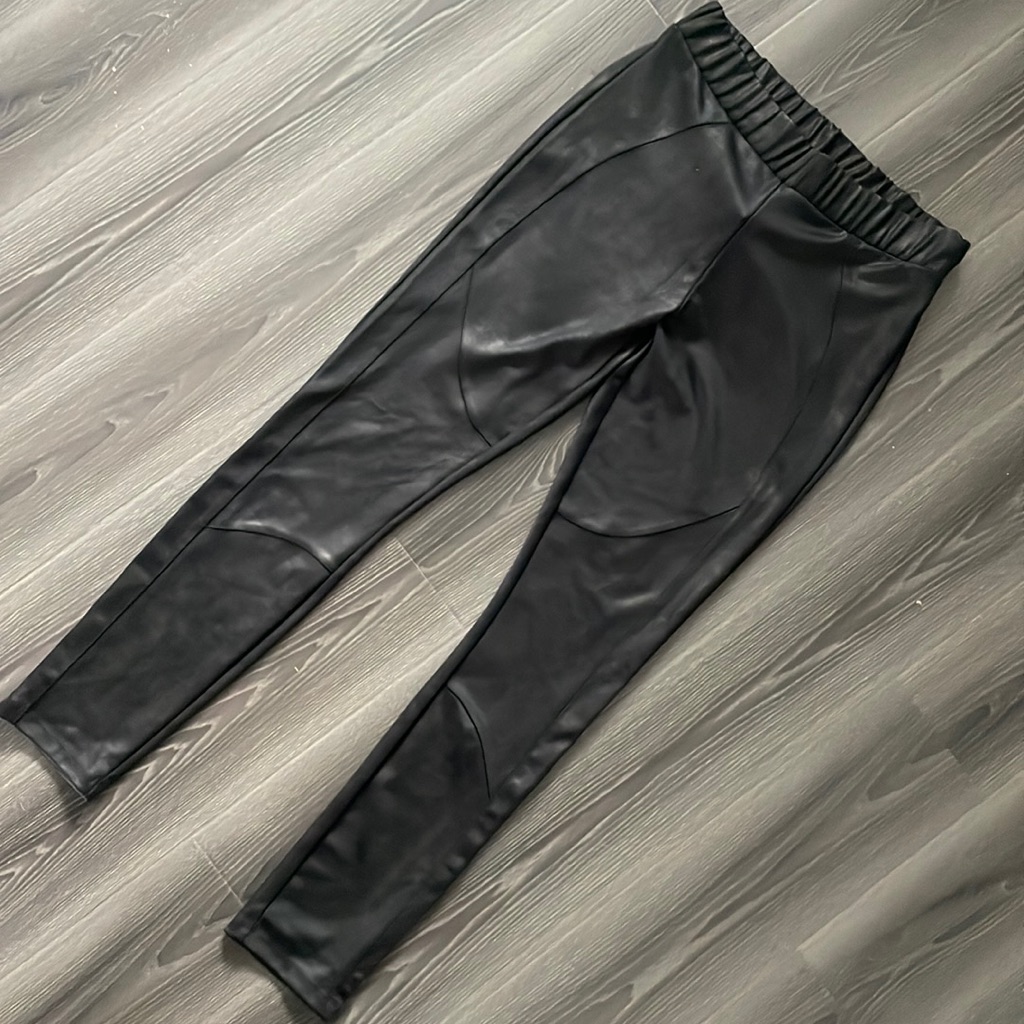 Nwt Bebe Leather Moto Leggings